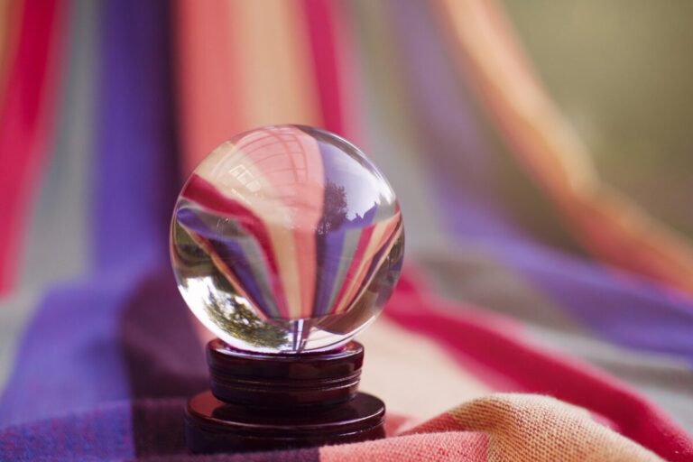 Voyance en ligne : ce que j’aurais aimé savoir 35 boule de cristal
